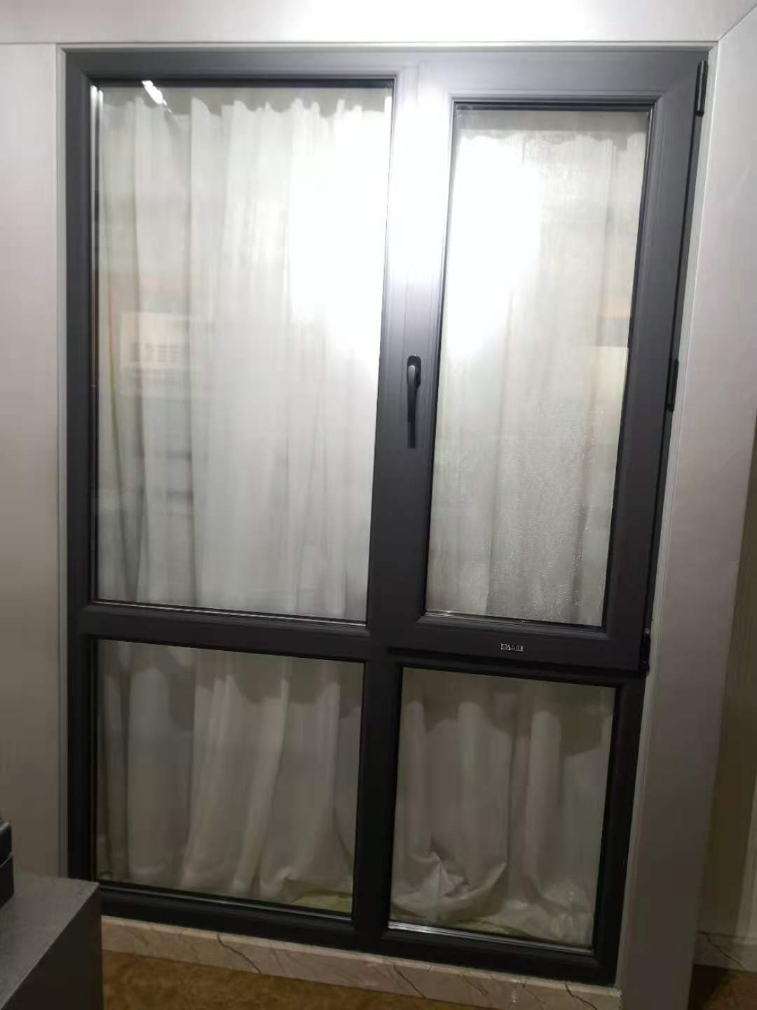 木包铝节能窗81